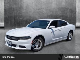 Used 2015 Dodge Charger SE image 1