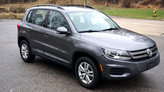 Used 2015 Volkswagen Tiguan S image 1