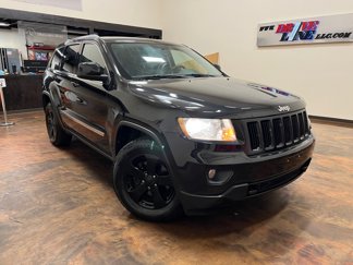 Used 2012 Jeep Grand Cherokee Laredo image 1