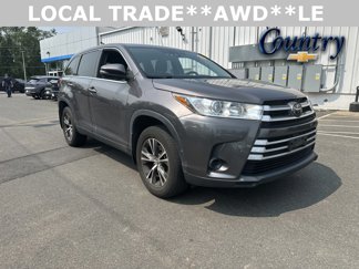 Used 2019 Toyota Highlander LE image 1