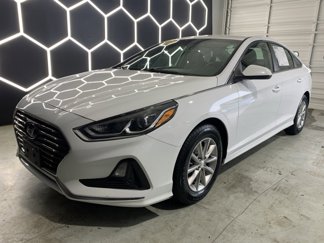 Used 2018 Hyundai Sonata SE image 1