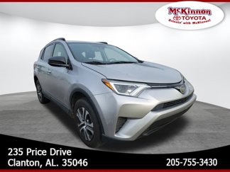 Used 2018 Toyota RAV4 LE image 1