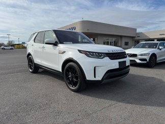 Used 2020 Land Rover Discovery SE image 1