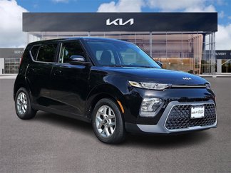 Certified 2022 Kia Soul LX w/ Technology Package image 1