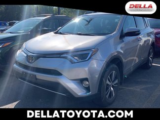 Used 2017 Toyota RAV4 XLE image 1