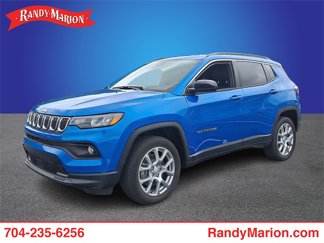 Used 2023 Jeep Compass Latitude image 1