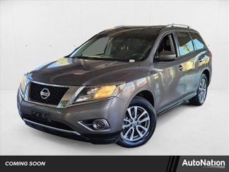 Used 2013 Nissan Pathfinder SV image 1