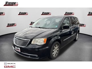 Used 2014 Chrysler Town & Country Touring image 1