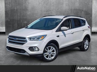 Used 2017 Ford Escape SE w/ Equipment Group 201A image 1