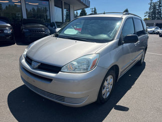 Used 2004 Toyota Sienna CE image 1