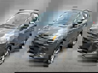 Used 2016 Ford Escape SE w/ Equipment Group 201A image 1