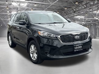 Used 2019 Kia Sorento LX image 1
