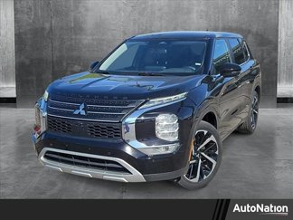 Used 2022 Mitsubishi Outlander SE image 1
