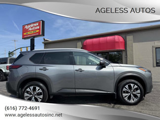 Used 2021 Nissan Rogue SV image 1