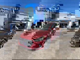 Used 2017 Hyundai Elantra SE image 1