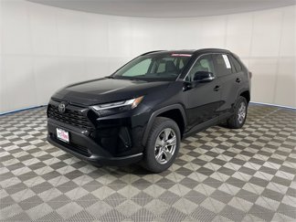 Used 2022 Toyota RAV4 XLE image 1