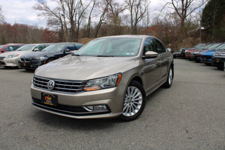 Used 2016 Volkswagen Passat 1.8T SE image 1