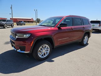 New 2025 Jeep Grand Cherokee L Laredo image 1