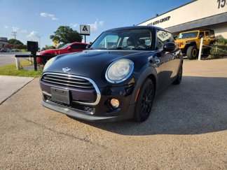 Used 2017 MINI Cooper 2-Door Hardtop image 1