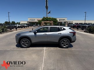 New 2025 Chevrolet Trax LT w/ Driver Confidence Package image 1