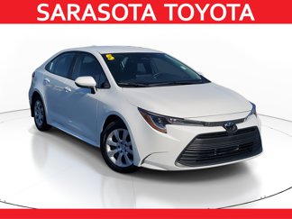 Certified 2025 Toyota Corolla LE image 1
