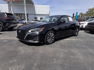 Used 2023 Nissan Altima 2.5 SV image 1