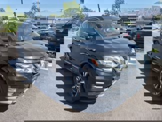 Used 2017 Nissan Rogue SL w/ SL Premium Package image 1