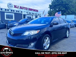 Used 2014 Toyota Camry SE image 1