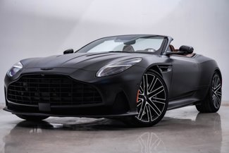 Used 2024 Aston Martin DB12 Convertible image 1