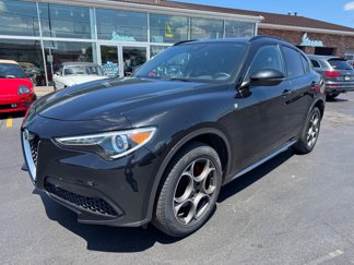Used 2022 Alfa Romeo Stelvio Ti image 1