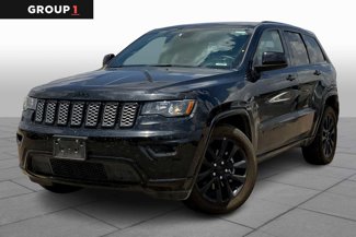 Used 2019 Jeep Grand Cherokee Altitude image 1