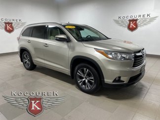Used 2016 Toyota Highlander XLE image 1