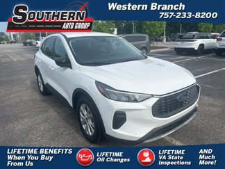 Used 2023 Ford Escape Active image 1