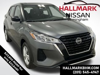 New 2025 Nissan Kicks Play S image 1