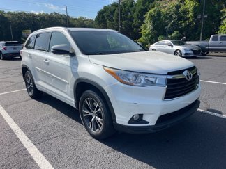 Used 2016 Toyota Highlander XLE image 1