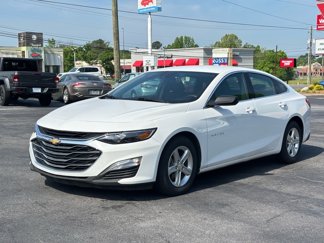 Used 2023 Chevrolet Malibu LS image 1