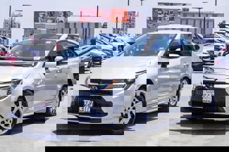 Used 2021 Toyota Corolla LE image 1