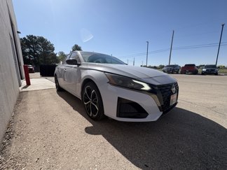 Used 2023 Nissan Altima 2.5 SR w/ SR Premium Package image 1