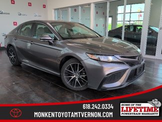 Used 2023 Toyota Camry SE image 1