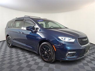 Used 2021 Chrysler Pacifica Touring-L image 1