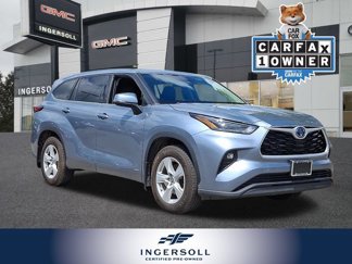 Used 2022 Toyota Highlander LE image 1