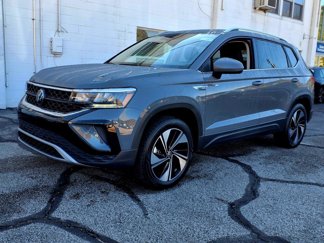 New 2024 Volkswagen Taos SE image 1