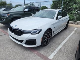 Certified 2022 BMW 530e w/ M Sport Package image 1