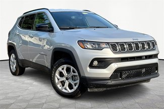 New 2025 Jeep Compass Latitude image 1