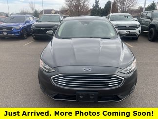 Used 2020 Ford Fusion SE image 1