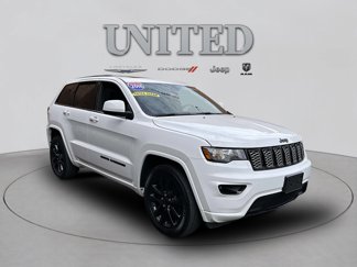 Used 2018 Jeep Grand Cherokee Altitude image 1