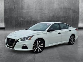 Used 2022 Nissan Altima 2.5 SR image 1