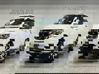 Used 2020 Nissan Pathfinder SV image 1
