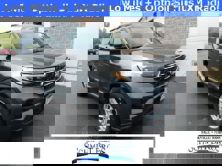 Used 2020 Ford Explorer XLT image 1