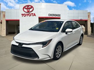 Used 2024 Toyota Corolla LE image 1